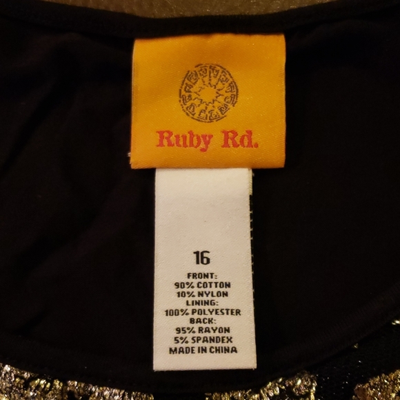 Ruby Rd. Sleeveless top - Picture 4 of 5